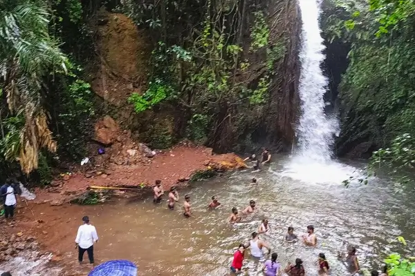 Apsarakonda-Falls-4